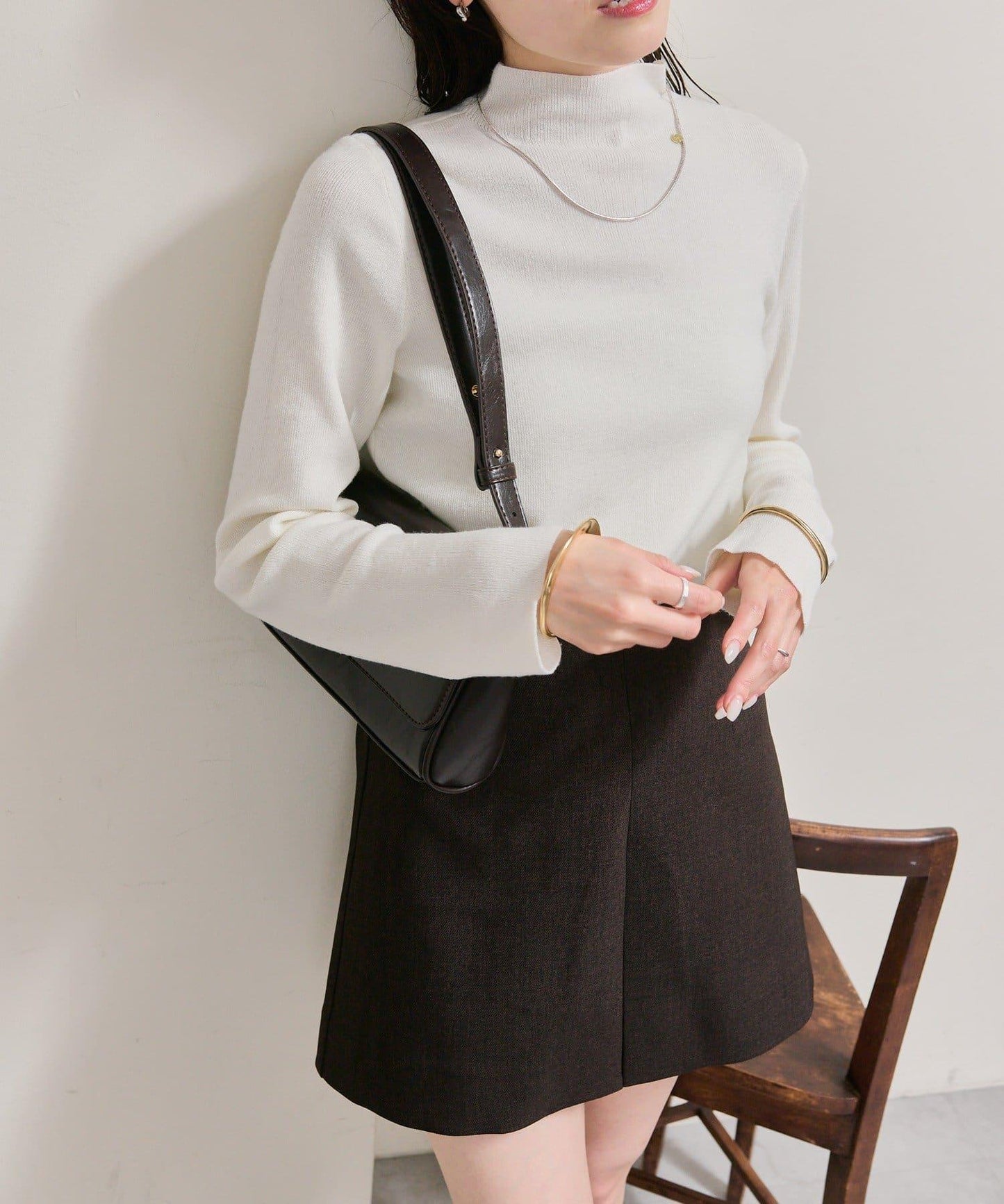 帶飾牌高領針織衫