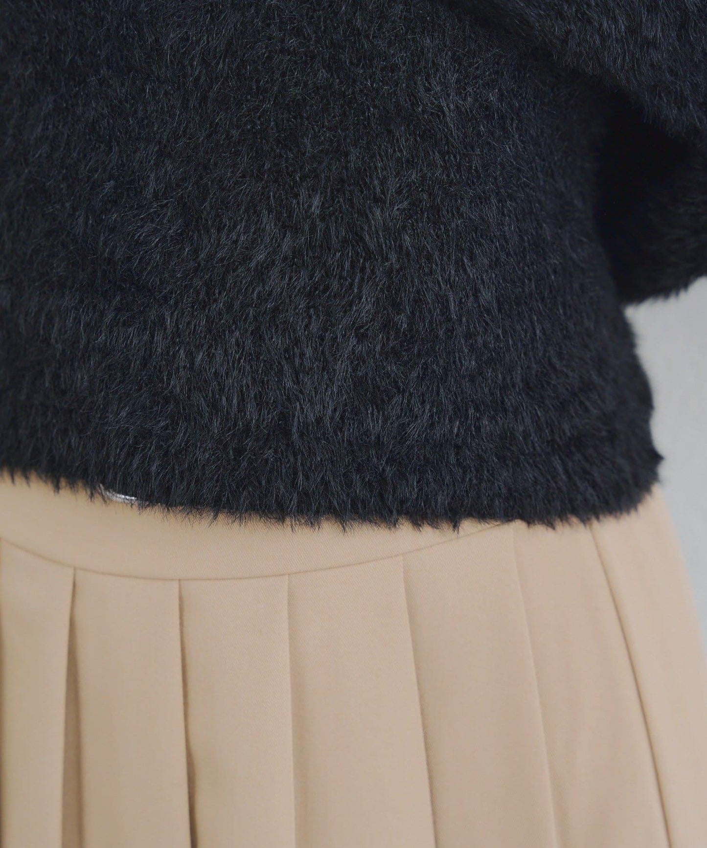 【2件套】吊帶+蝴蝶結羽毛針織衫