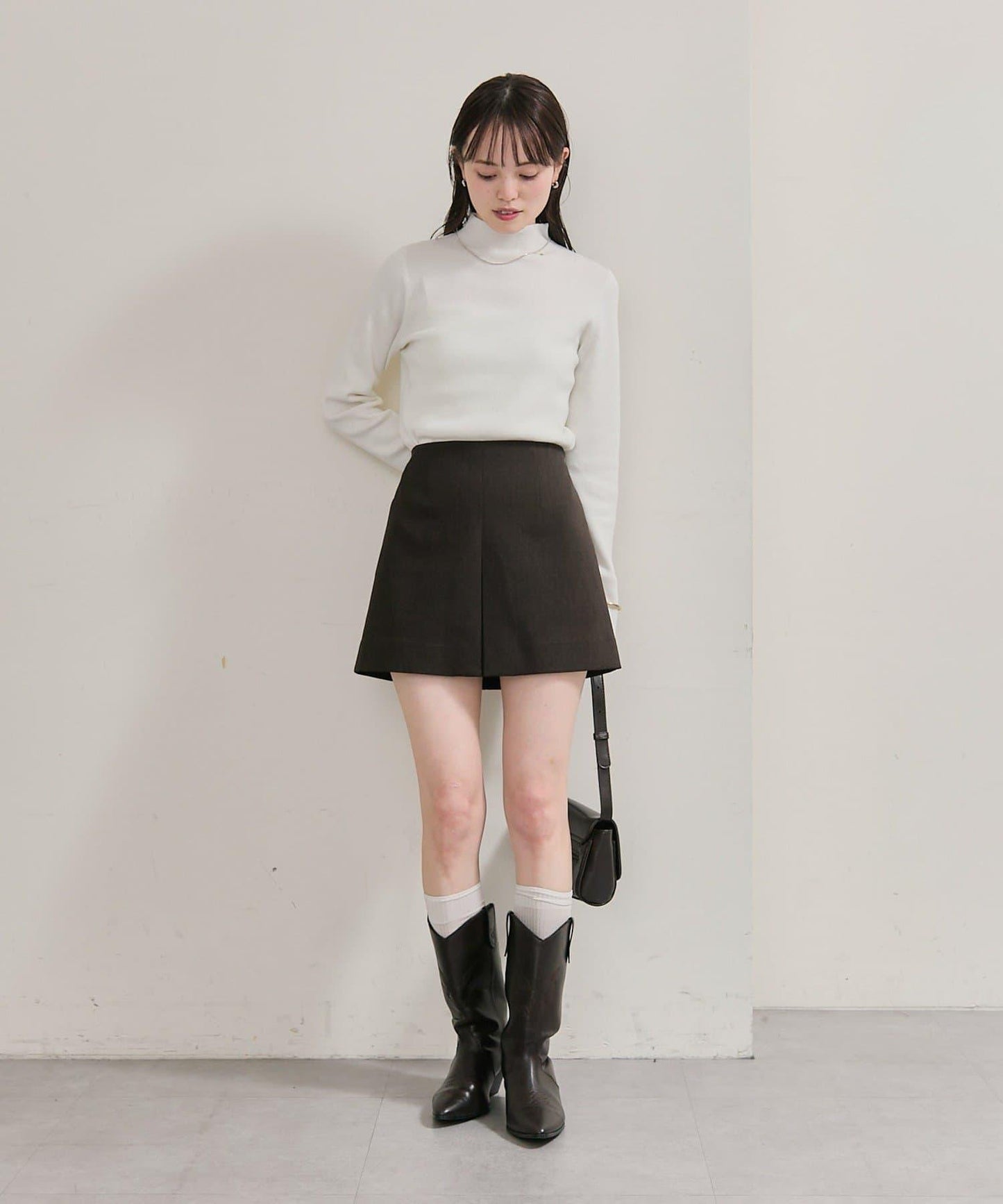 帶飾牌高領針織衫