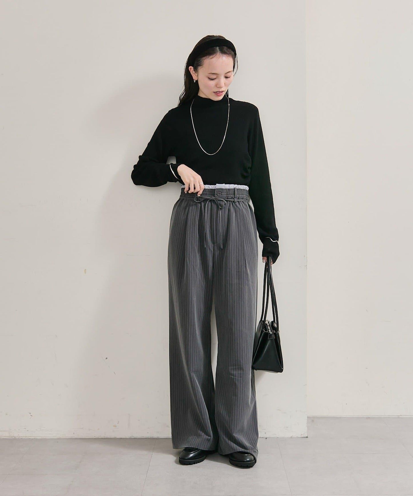 帶飾牌高領針織衫