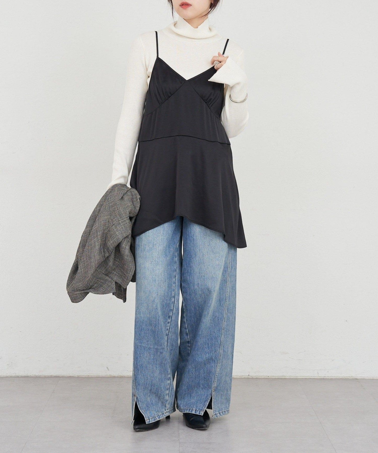 不規則下襬吊帶背心