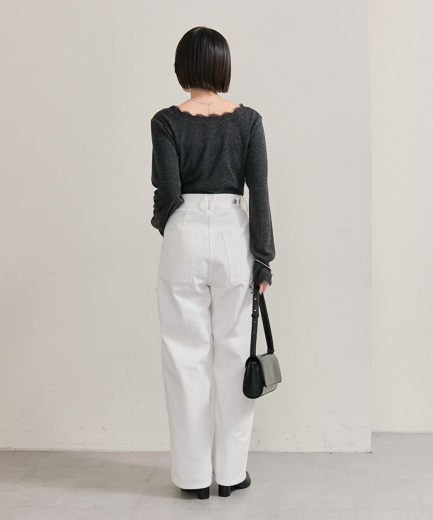 方領蕾絲長袖T恤