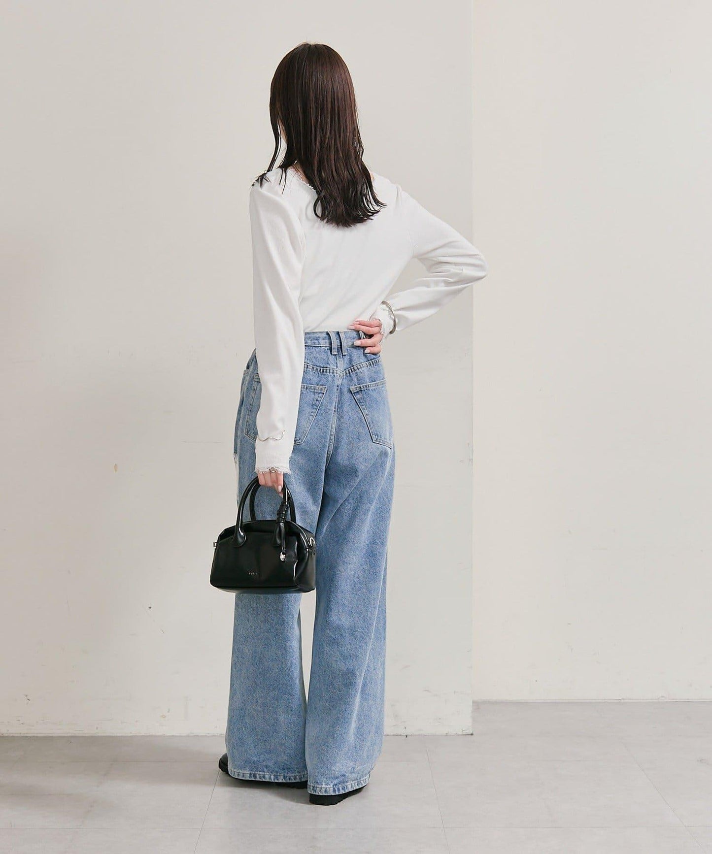 方領蕾絲長袖T恤