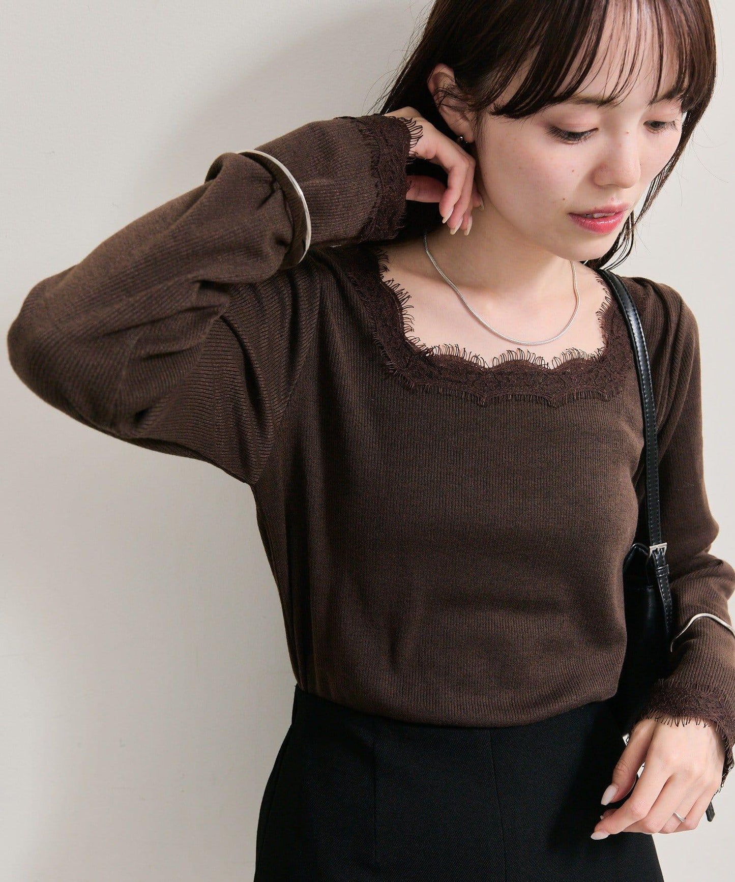 方領蕾絲長袖T恤