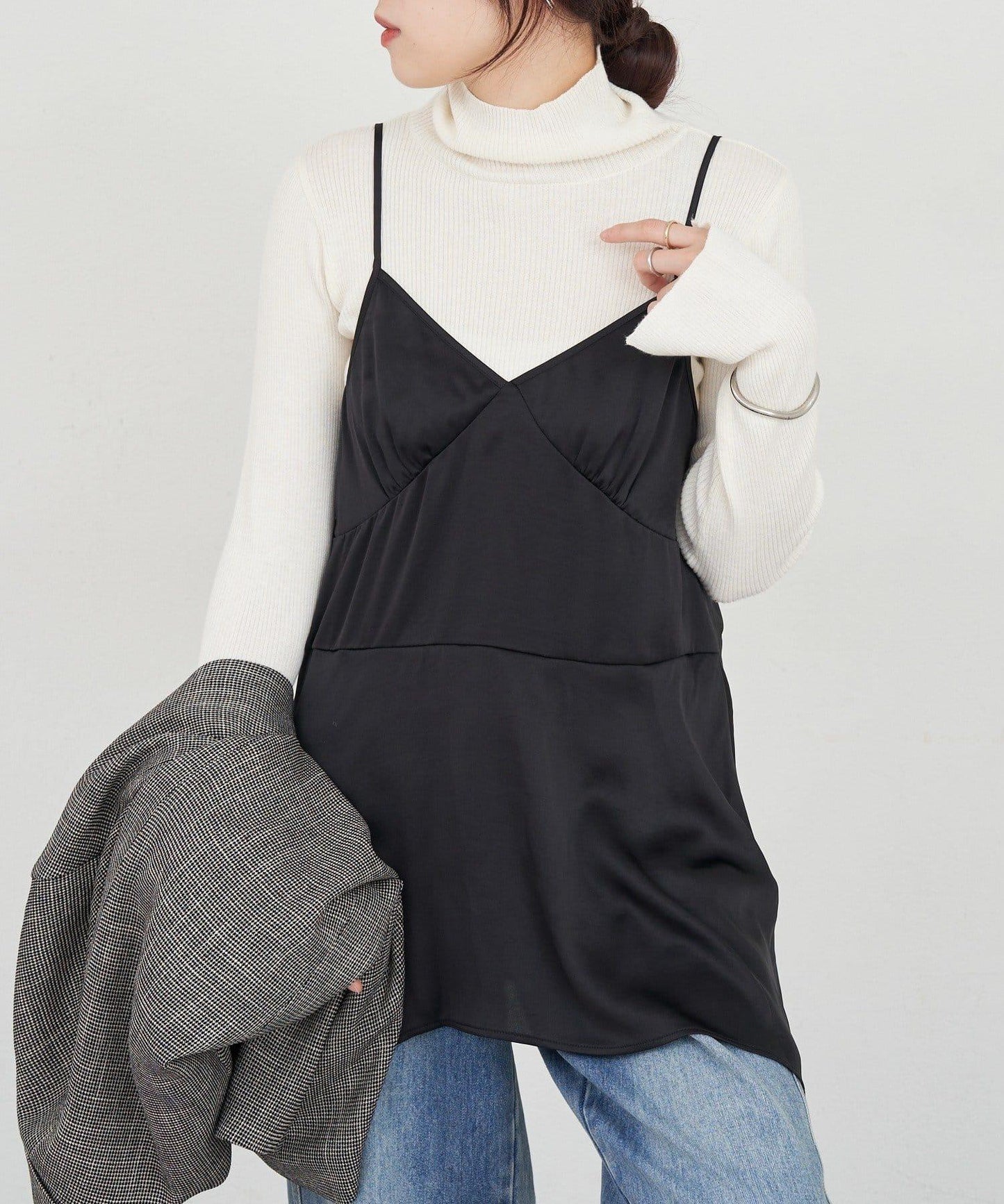 不規則下襬吊帶背心