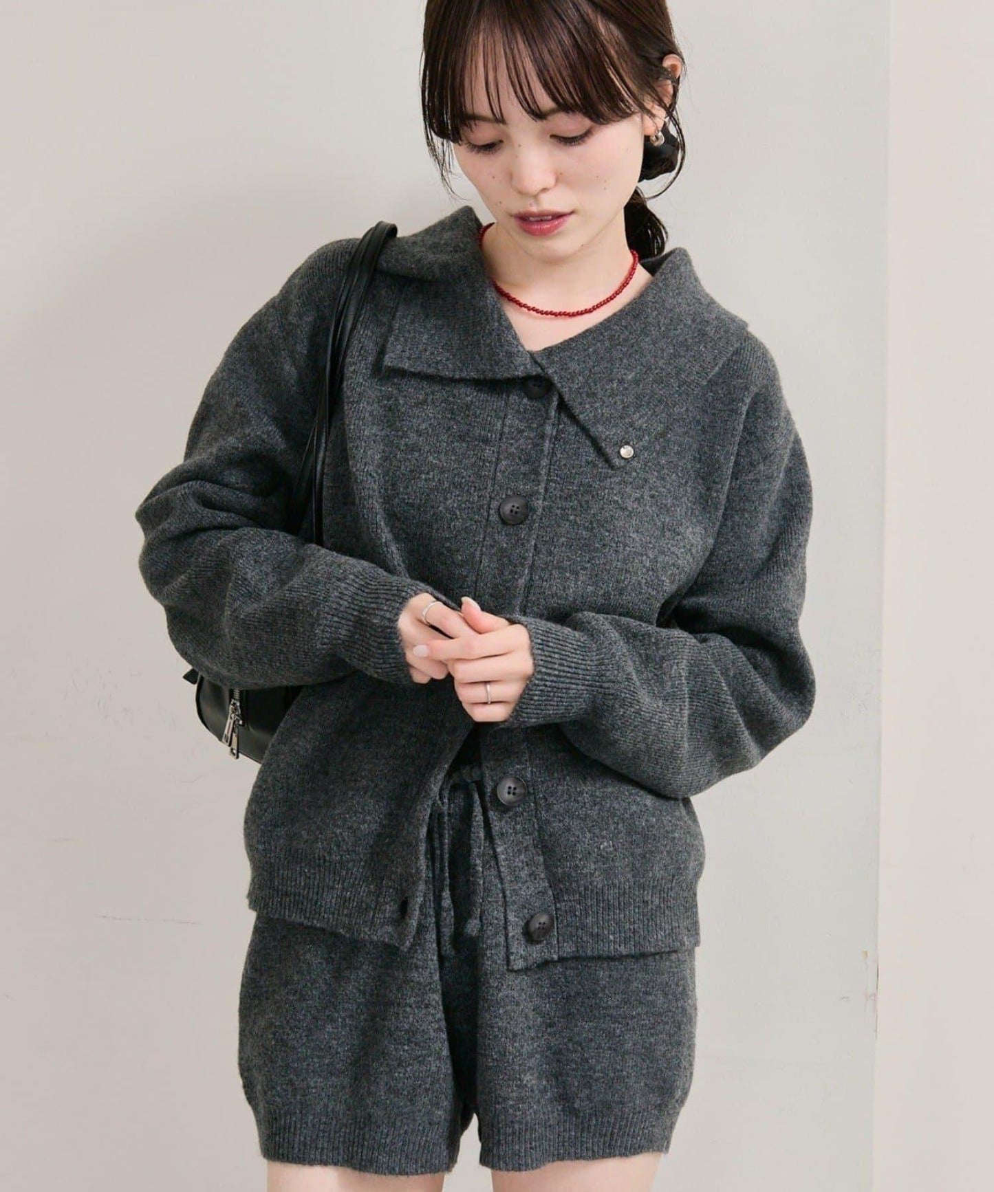 帶領片針織開衫