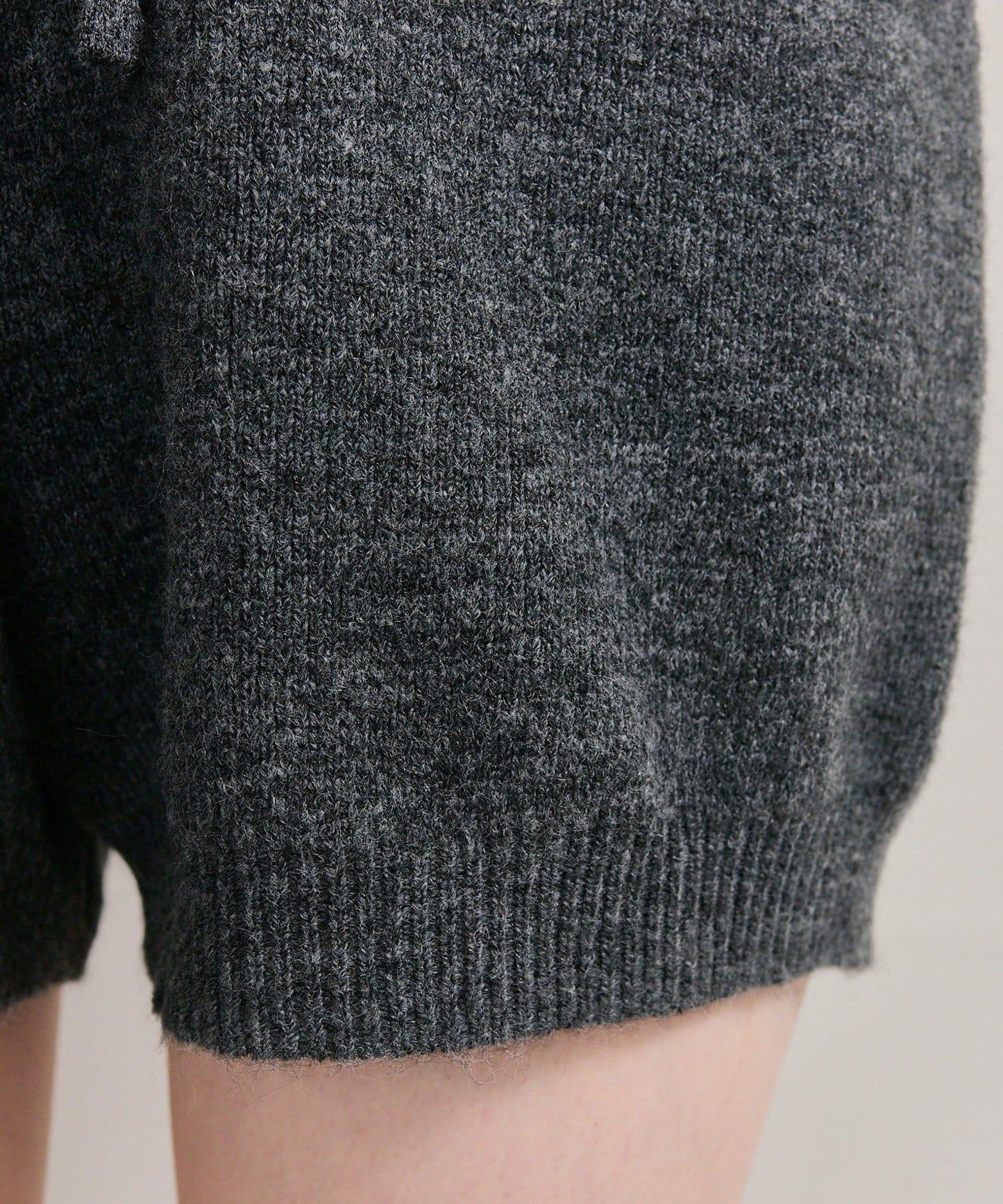 限時特惠!! 今日23:59截止 帶裝飾牌針織褲