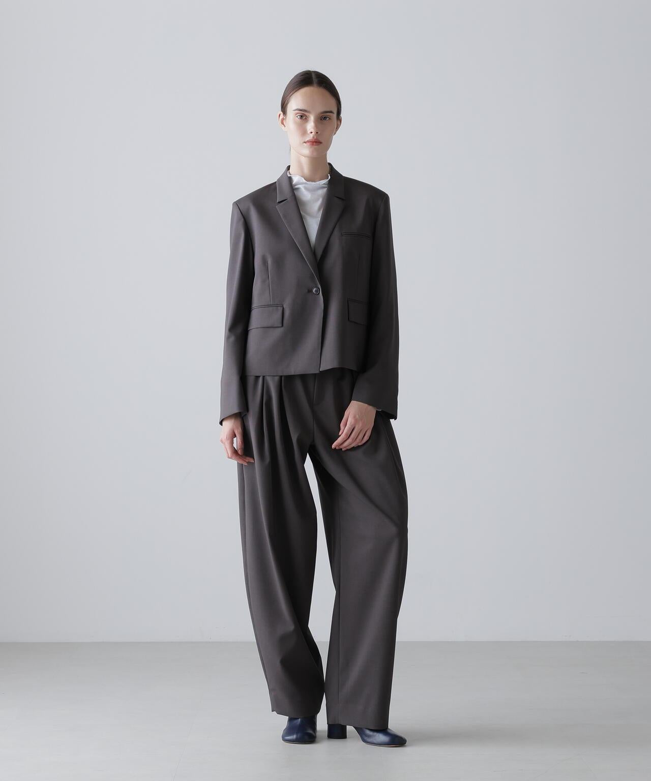 中性風交叉西裝夾克