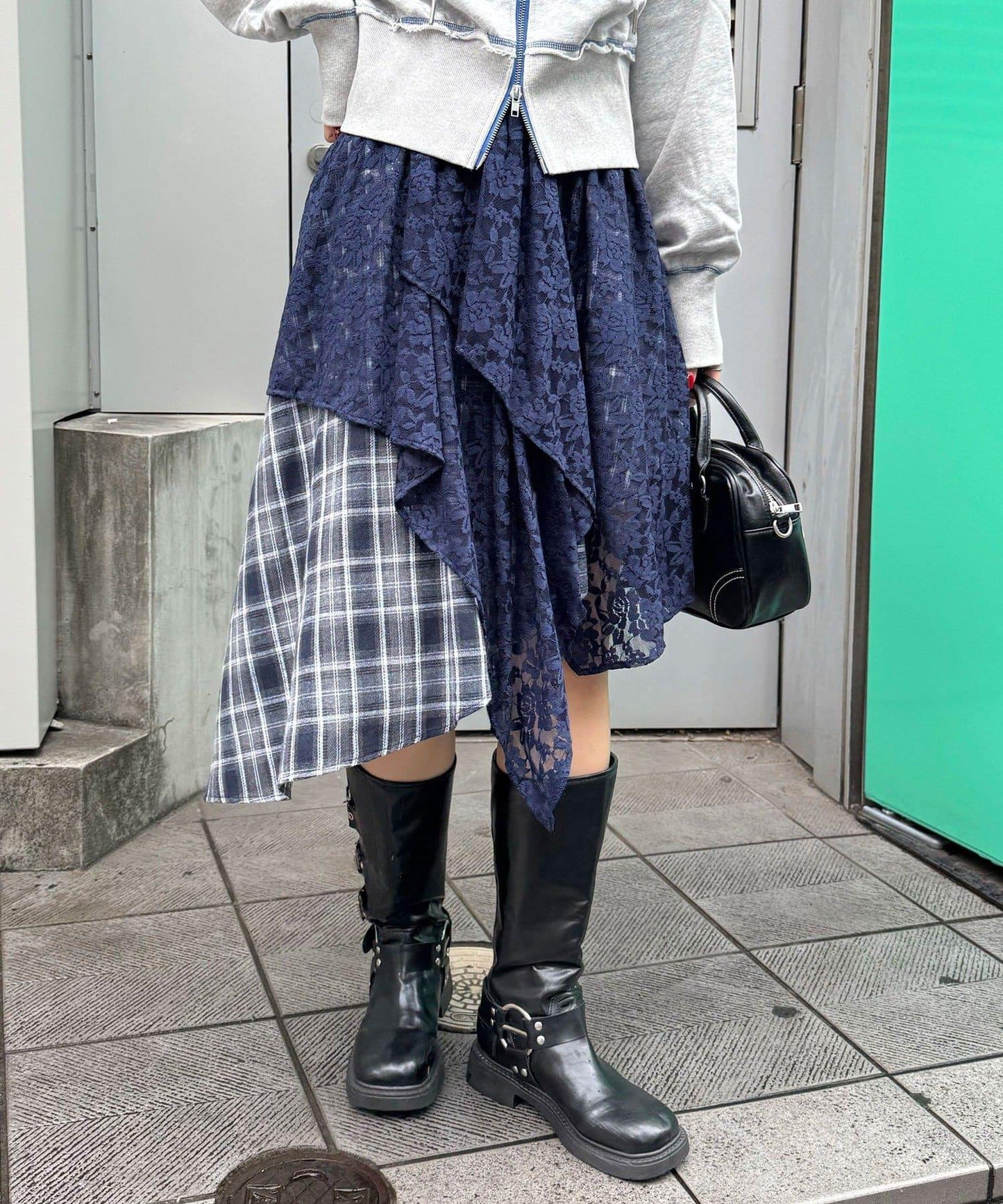 蕾絲拼接格紋不規則中長裙