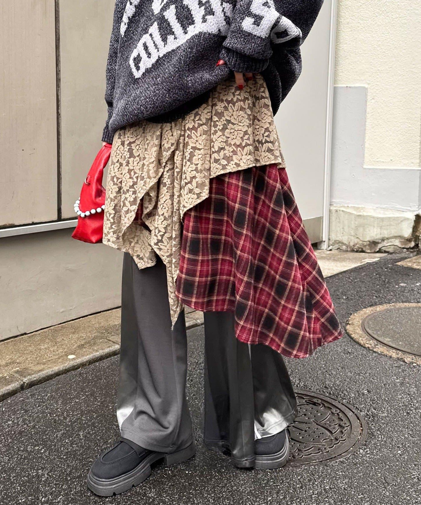 蕾絲拼接格紋不規則中長裙