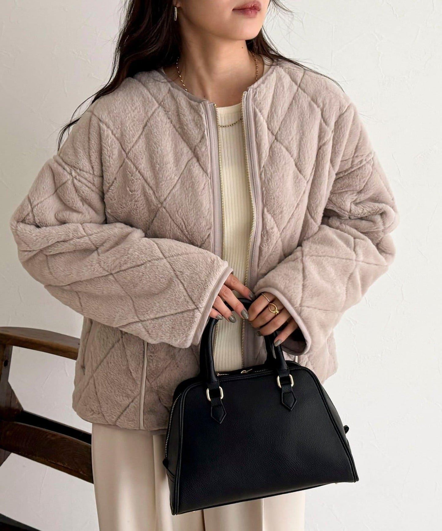 毛絨絎縫拉鍊大衣