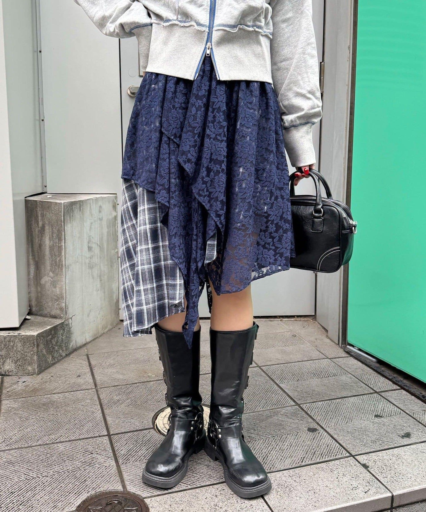 蕾絲拼接格紋不規則中長裙