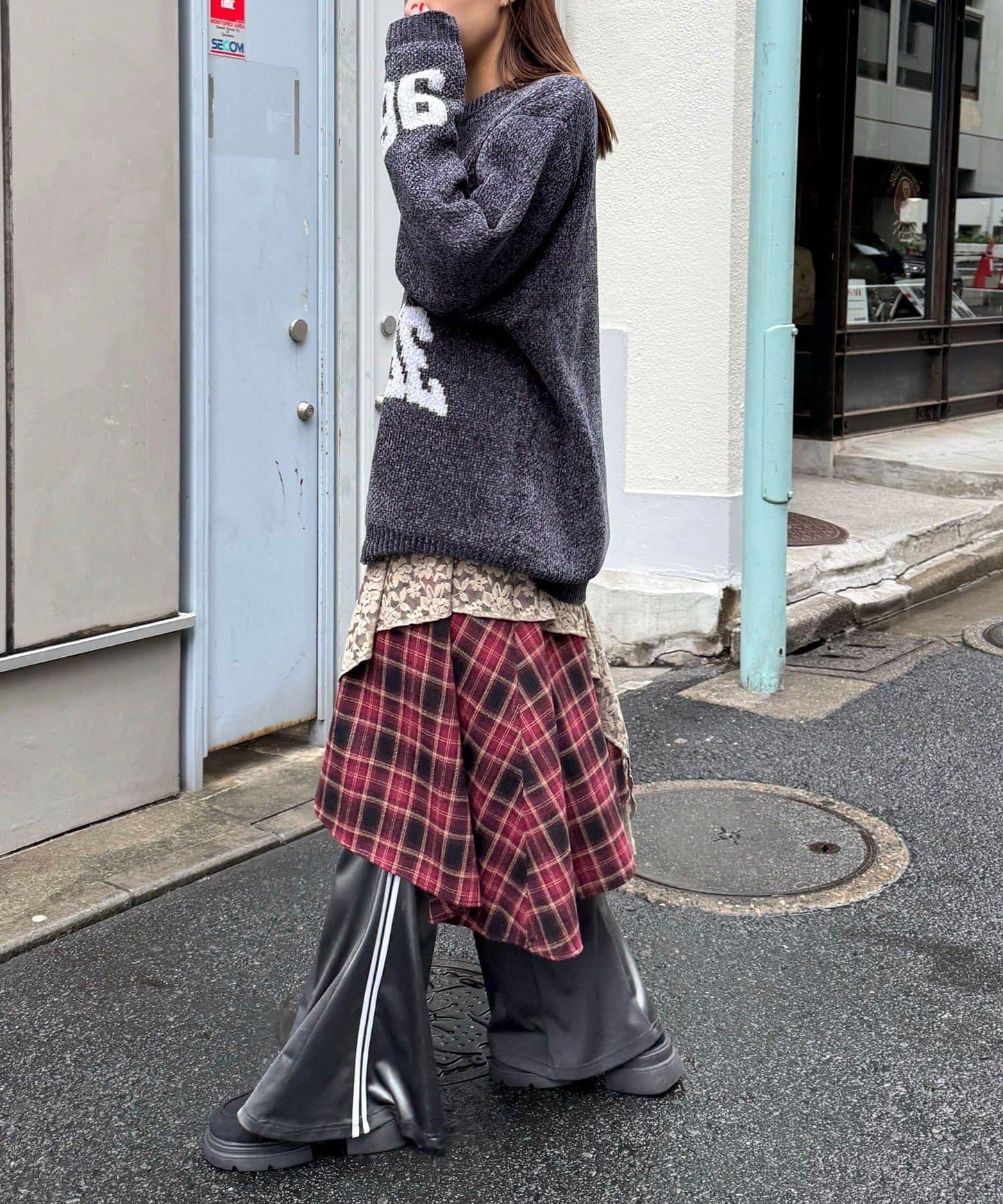 蕾絲拼接格紋不規則中長裙