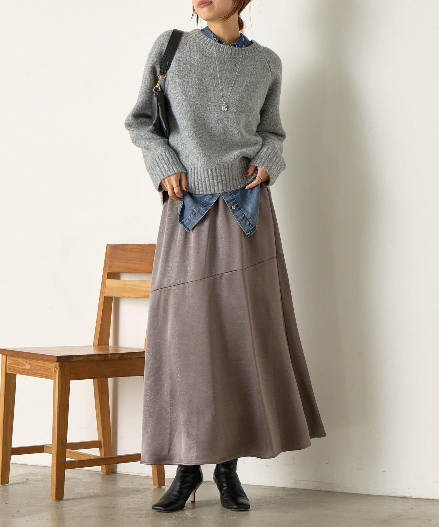 羊毛感圓領針織衫