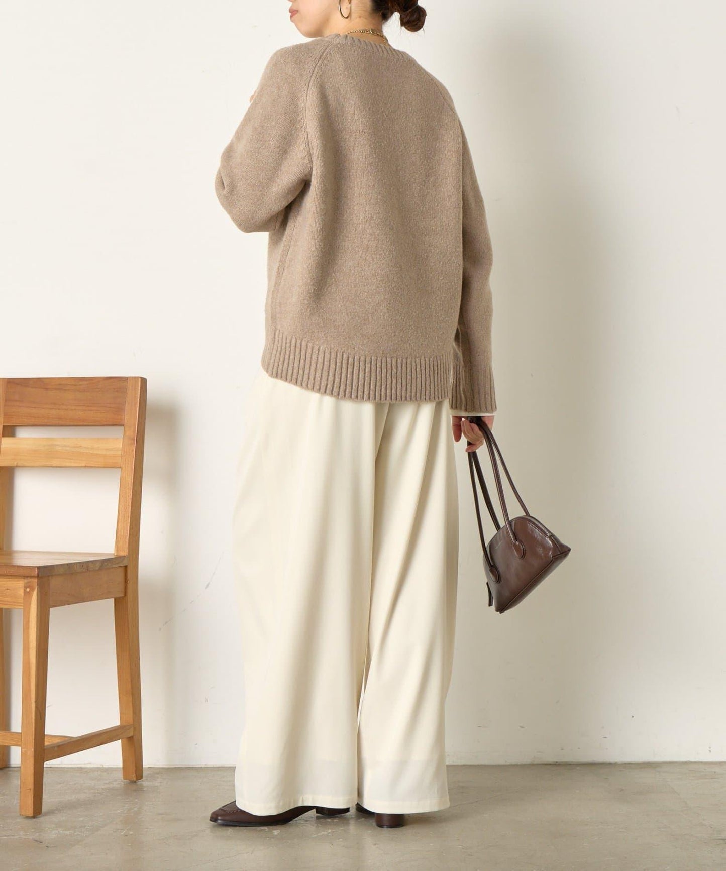 羊毛感圓領針織衫