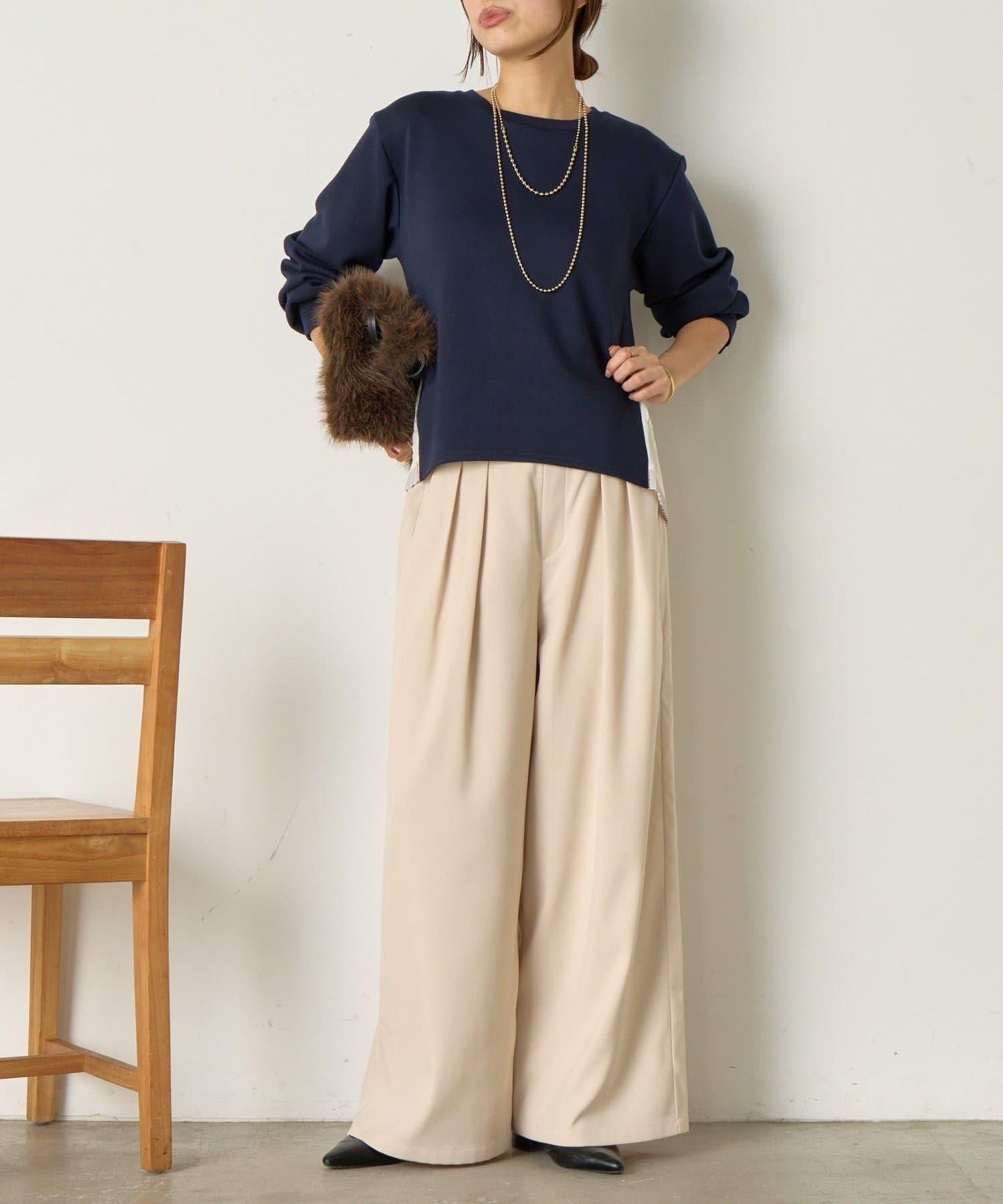 下襬百褶拼接針織上衣