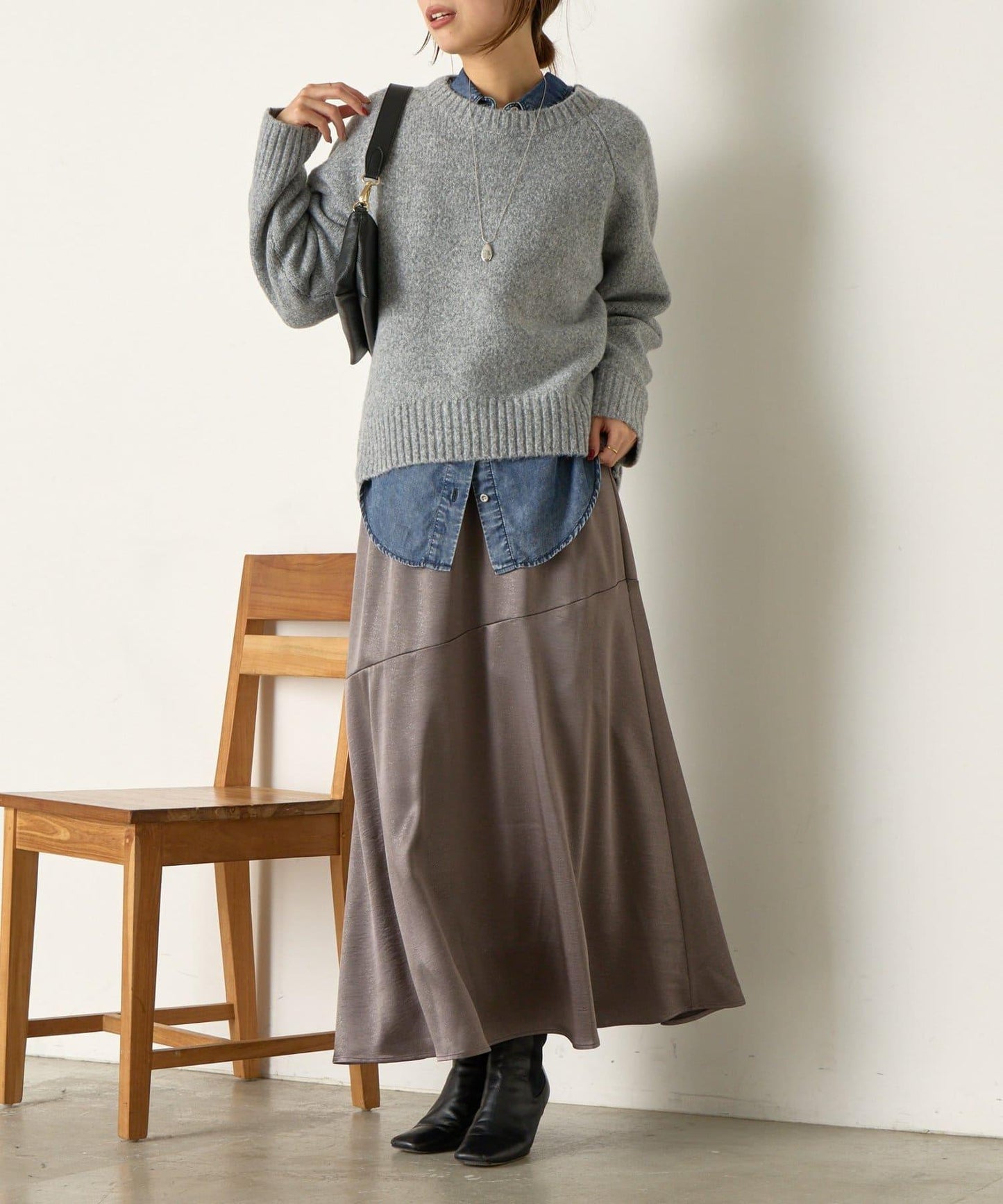 羊毛感圓領針織衫