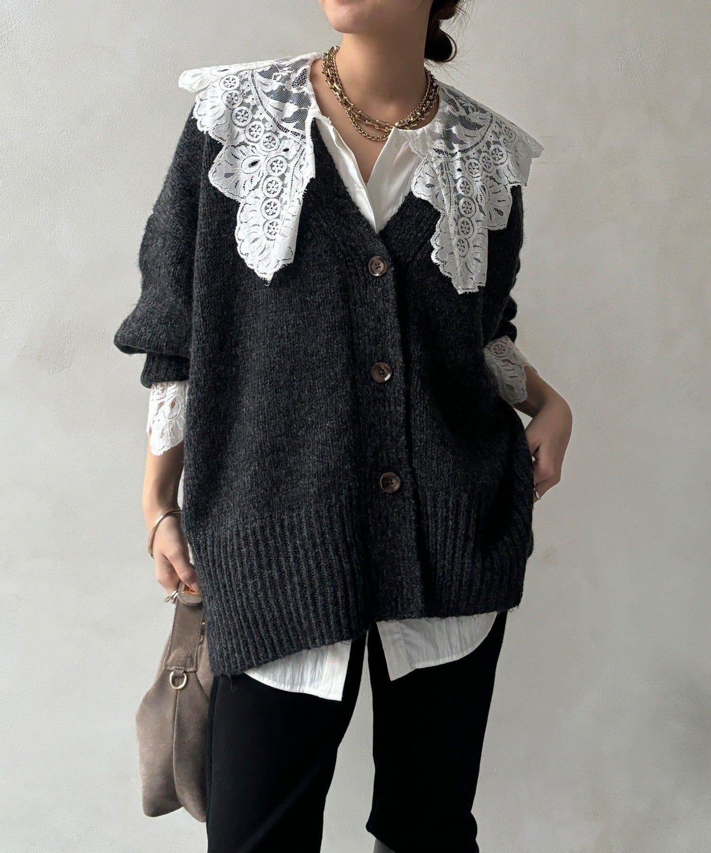 寬鬆版型V領針織開衫