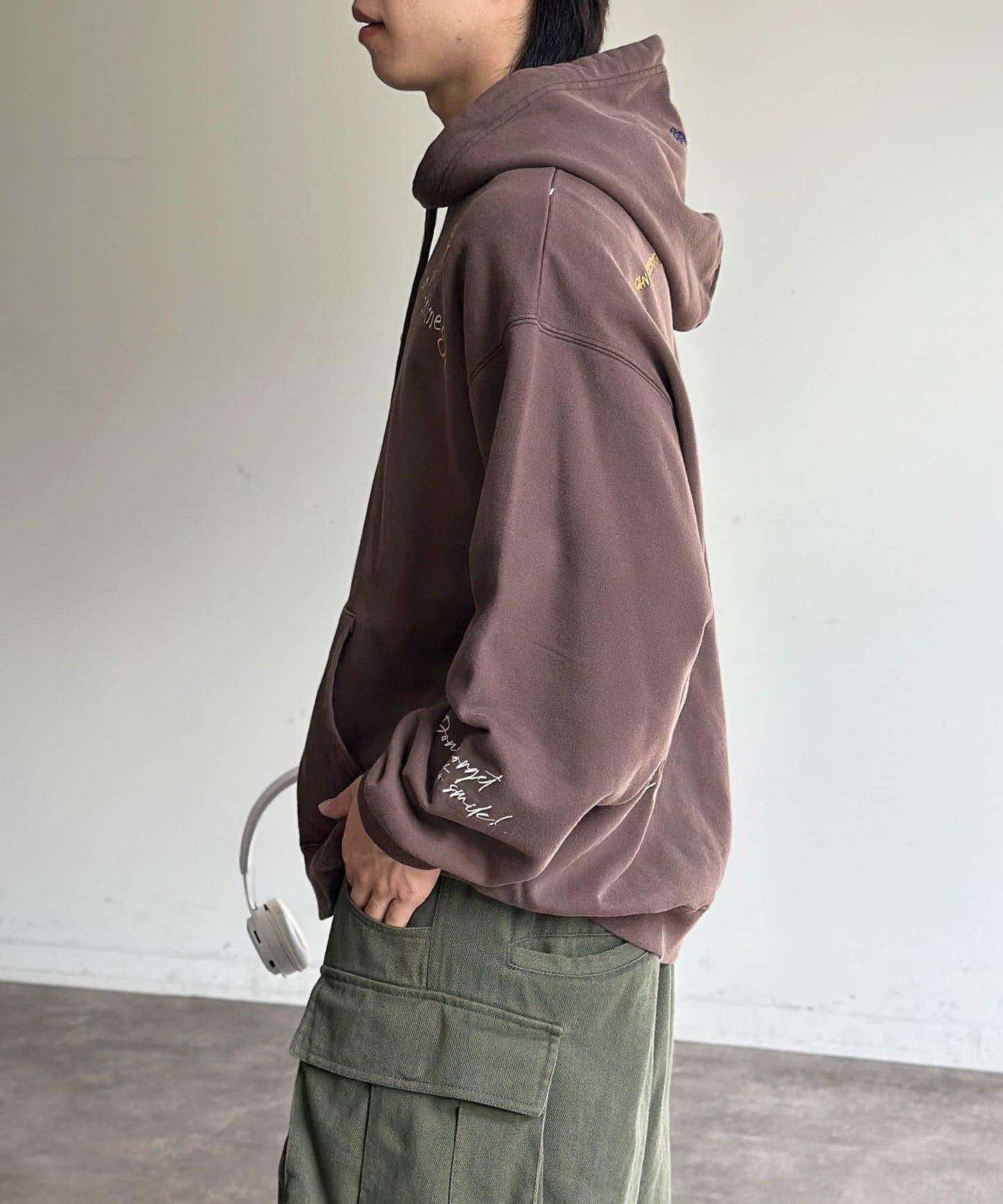 塗鴉刺繡連帽衛衣