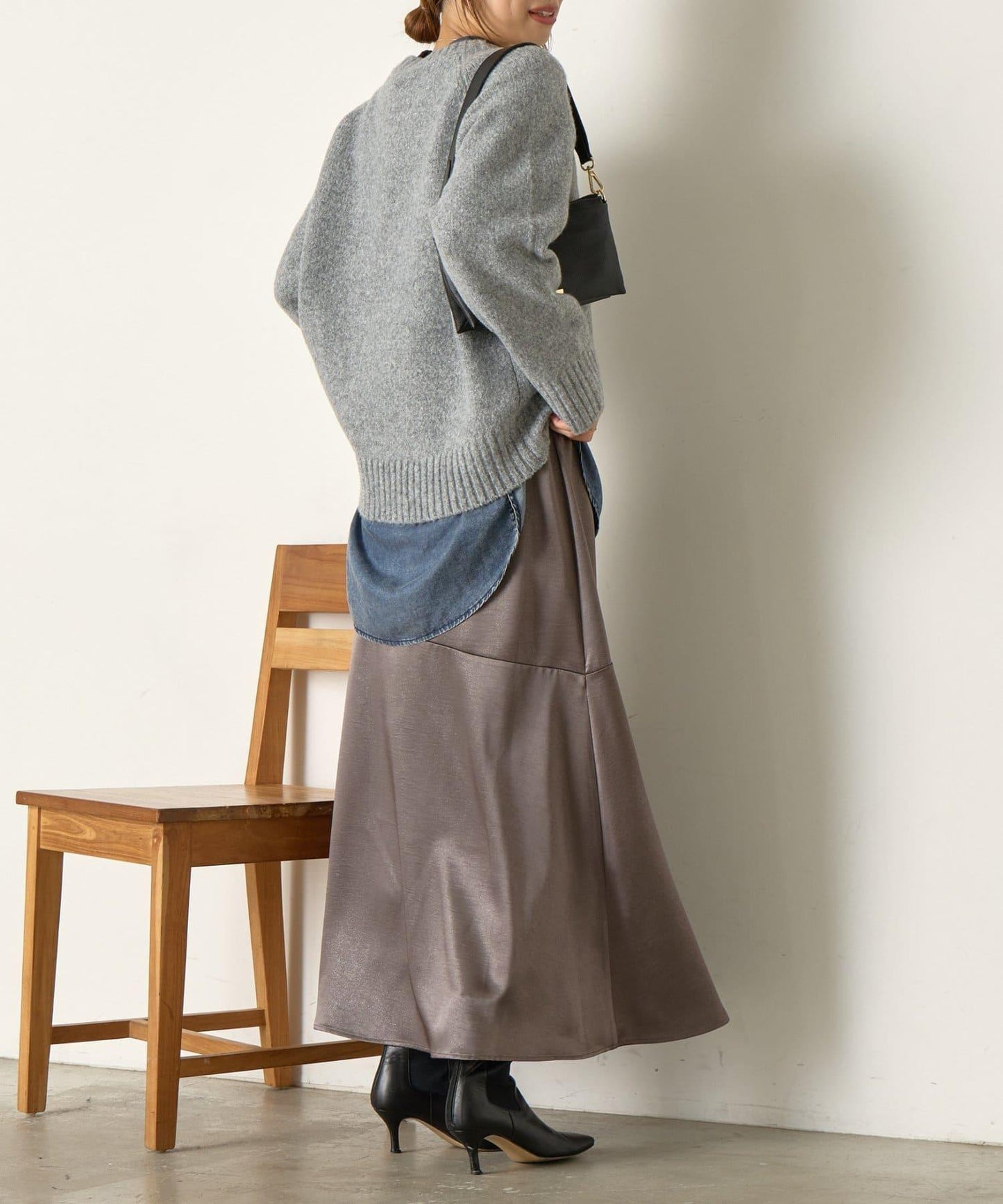 羊毛感圓領針織衫