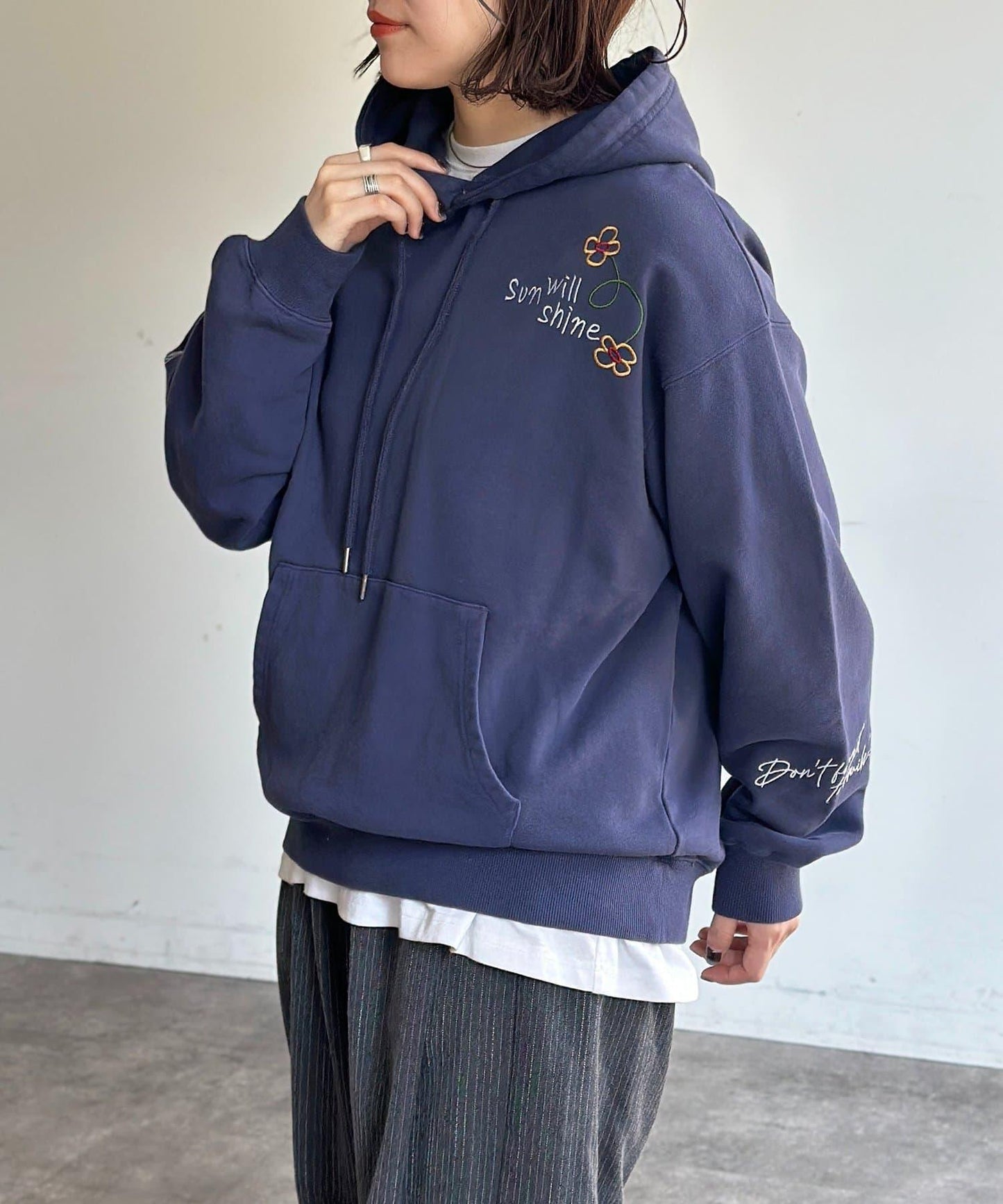 塗鴉刺繡連帽衛衣