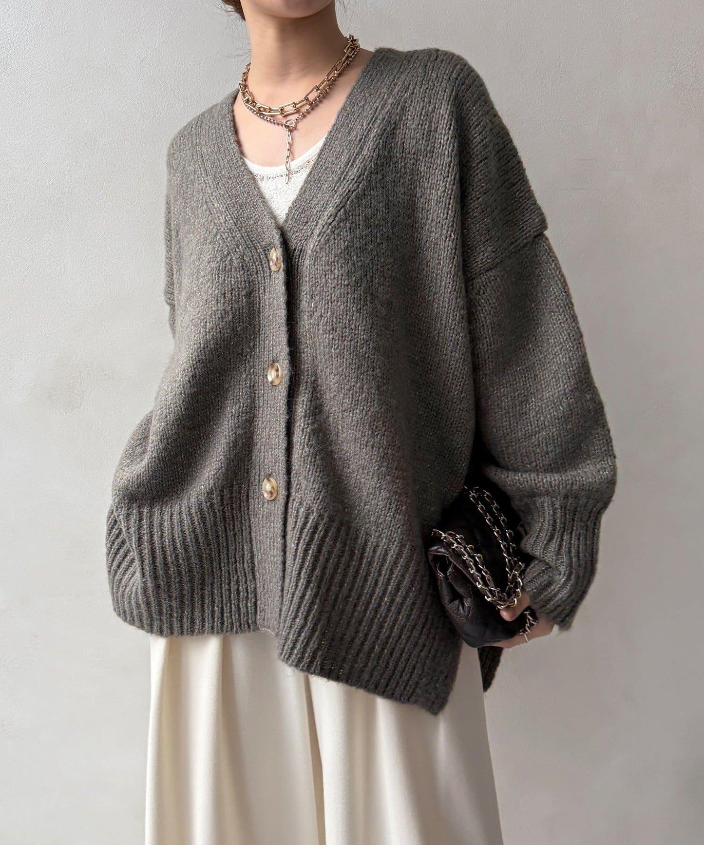 寬鬆版型V領針織開衫