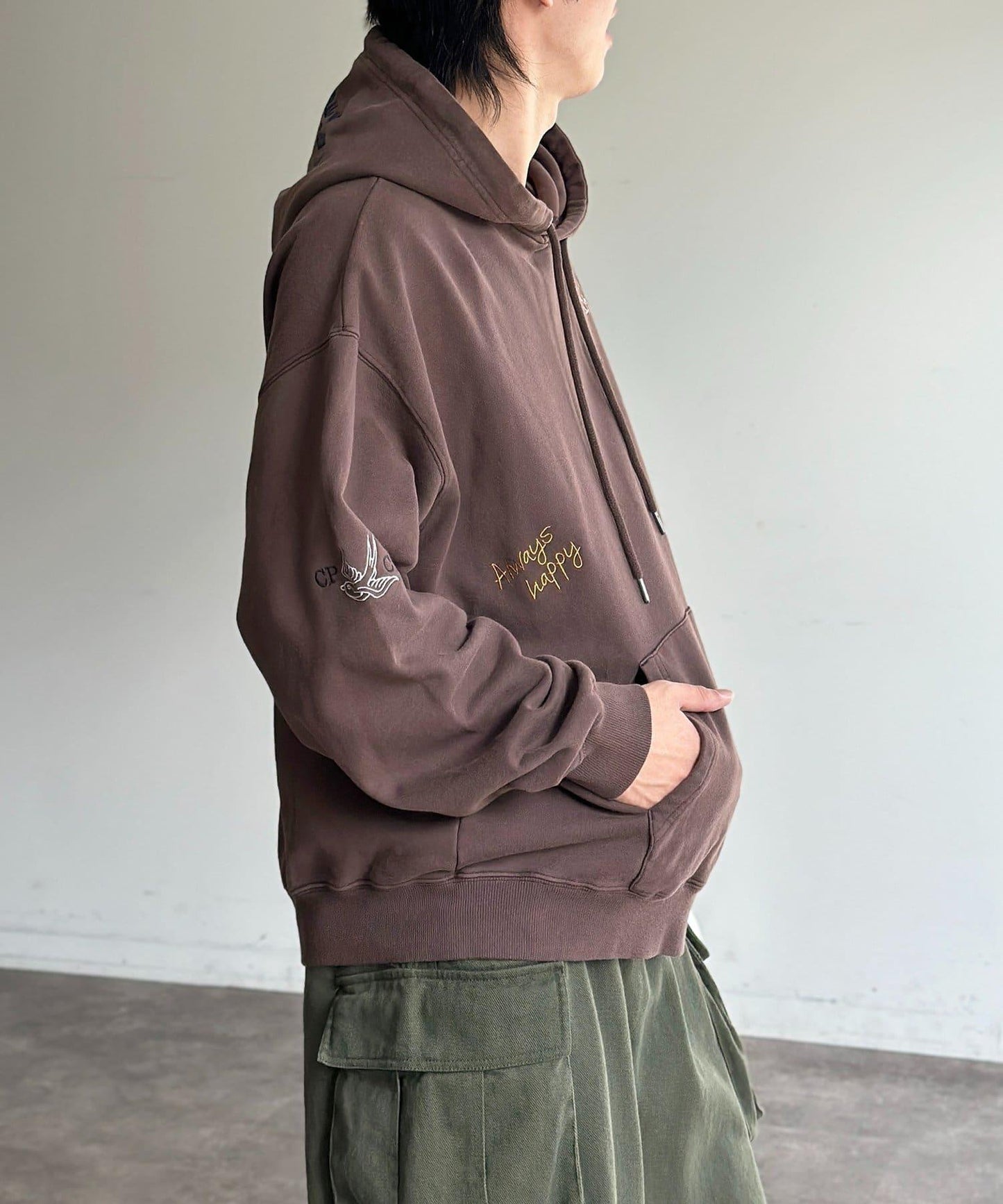 塗鴉刺繡連帽衛衣