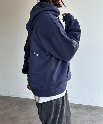 塗鴉刺繡連帽衛衣