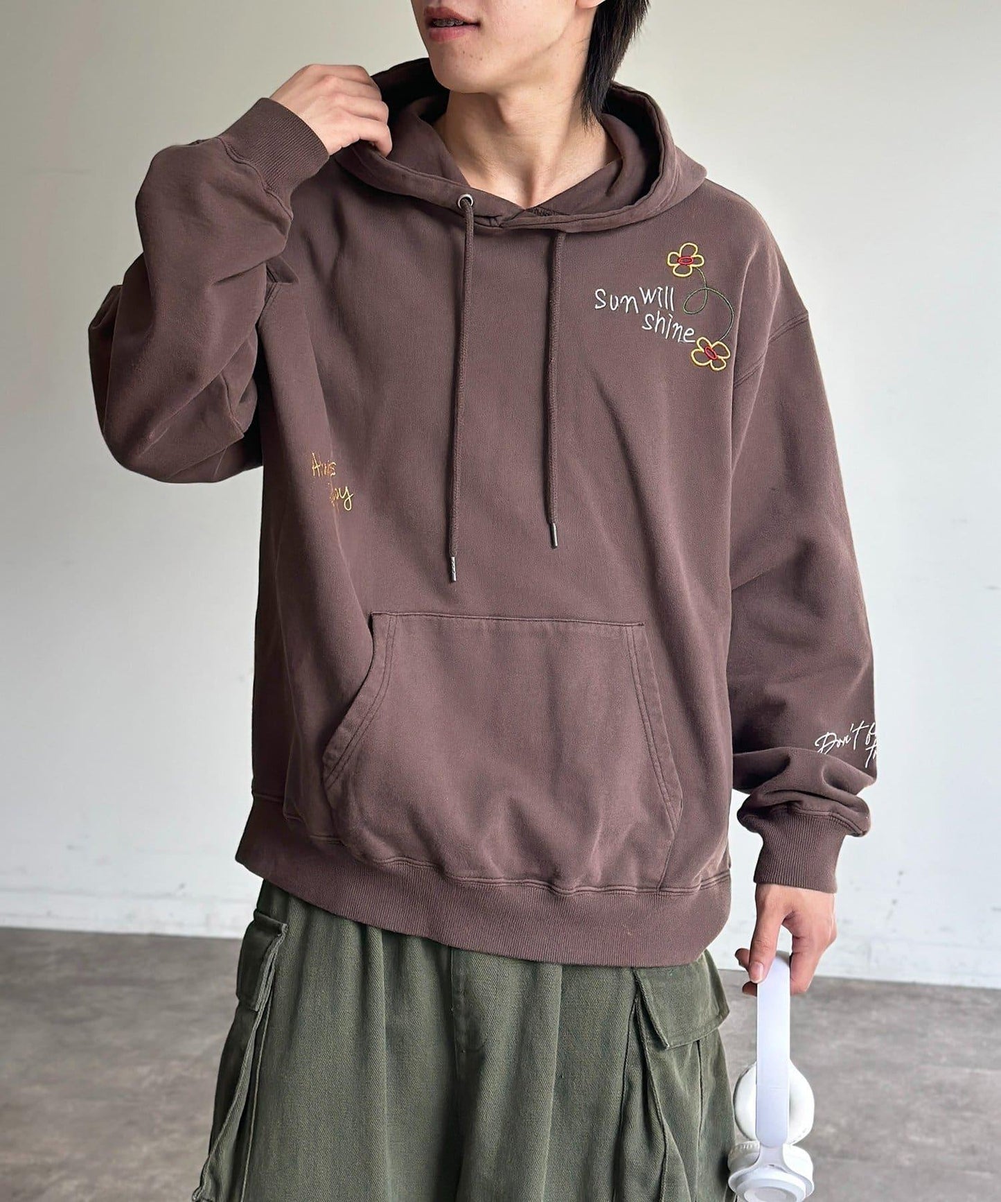 塗鴉刺繡連帽衛衣