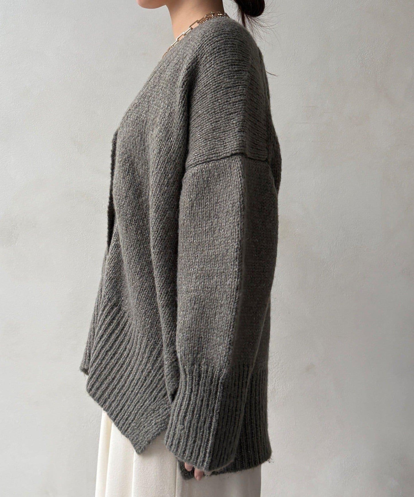 寬鬆版型V領針織開衫