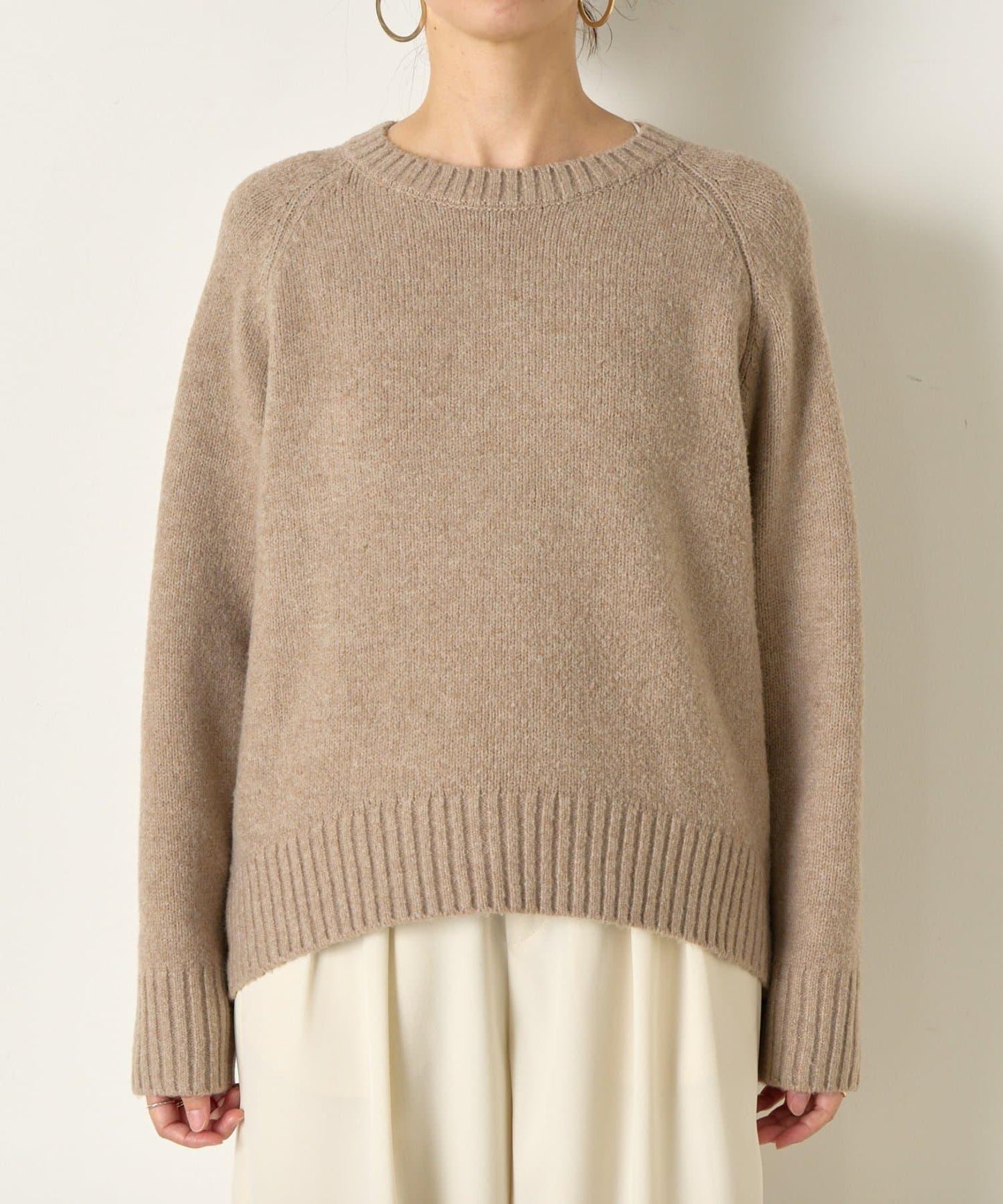 羊毛感圓領針織衫