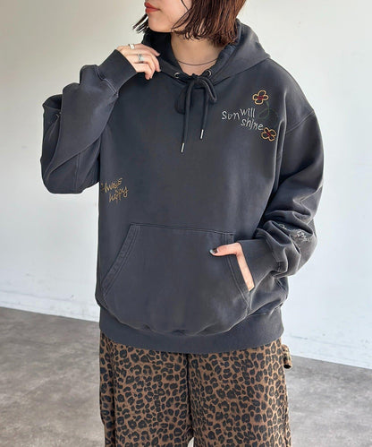 塗鴉刺繡連帽衛衣