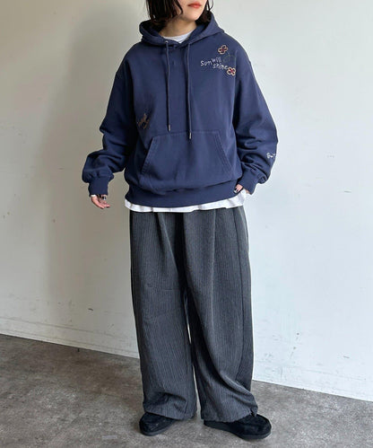 塗鴉刺繡連帽衛衣