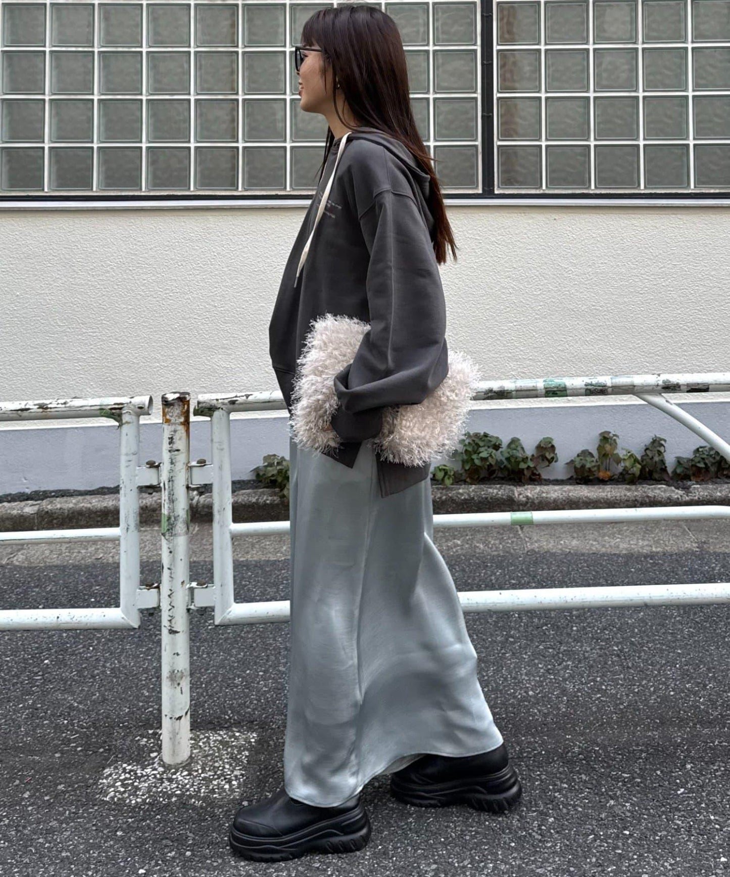 單點logo刺繡連帽衛衣