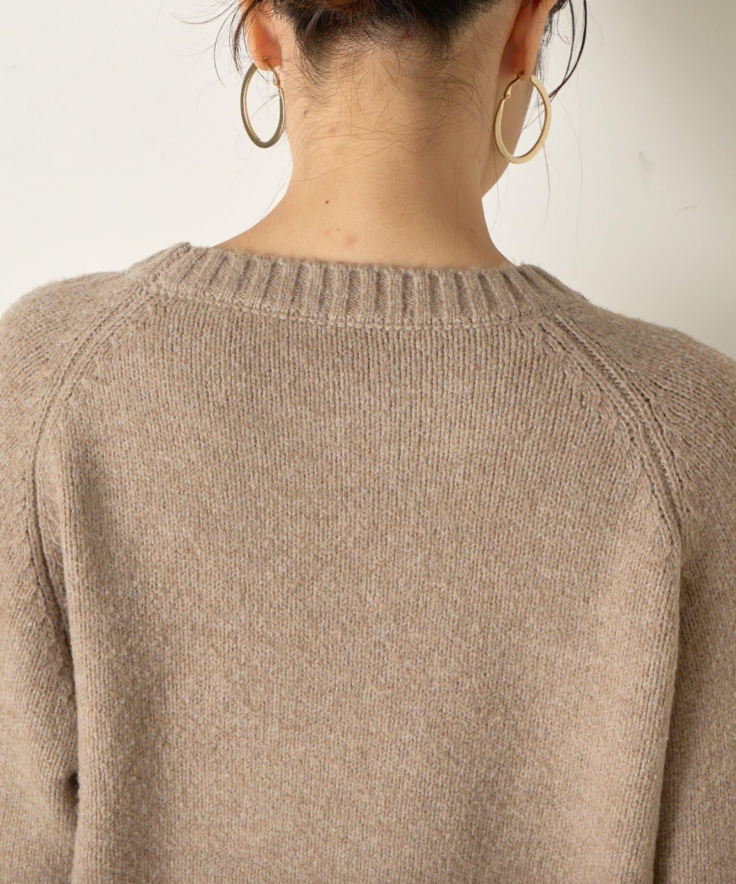 羊毛感圓領針織衫