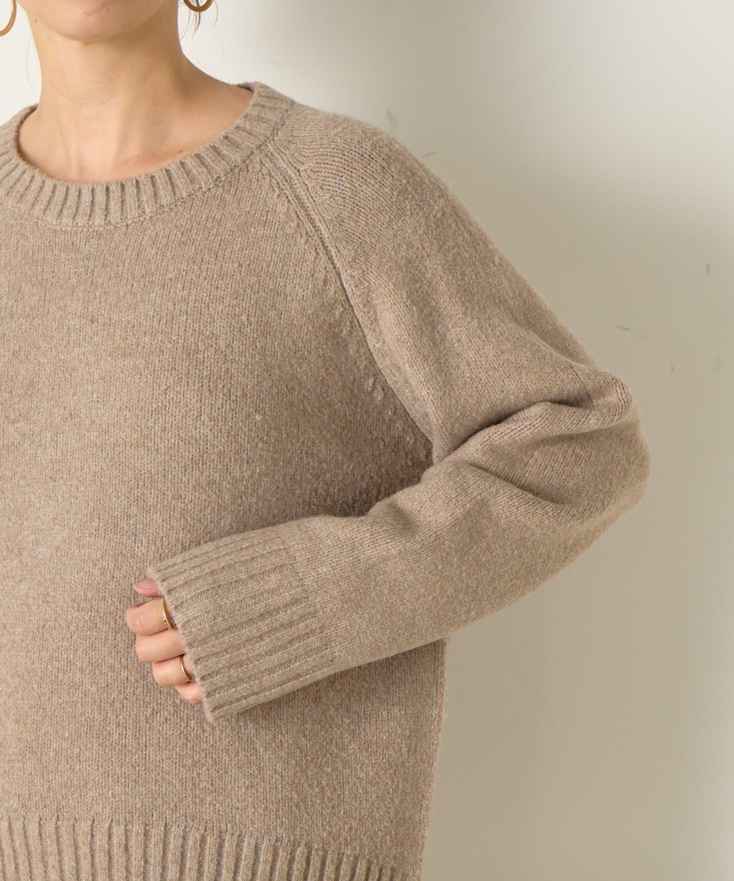 羊毛感圓領針織衫