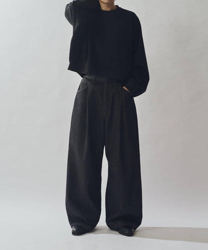 硬挺直筒牛仔褲