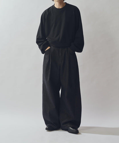 硬挺直筒牛仔褲