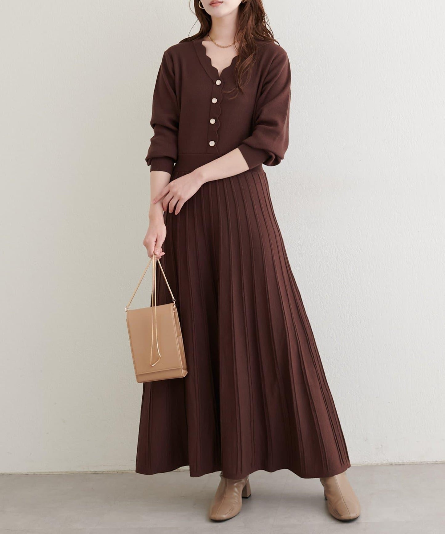 荷葉邊褶皺針織連衣裙