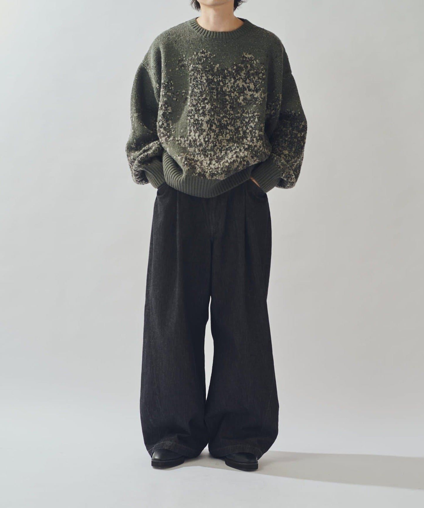 硬挺直筒牛仔褲