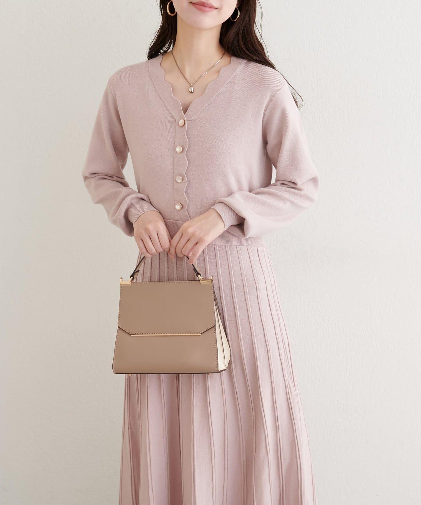 荷葉邊褶皺針織連衣裙