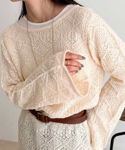 馬海毛混紡鏤空圖案喇叭袖連衣裙