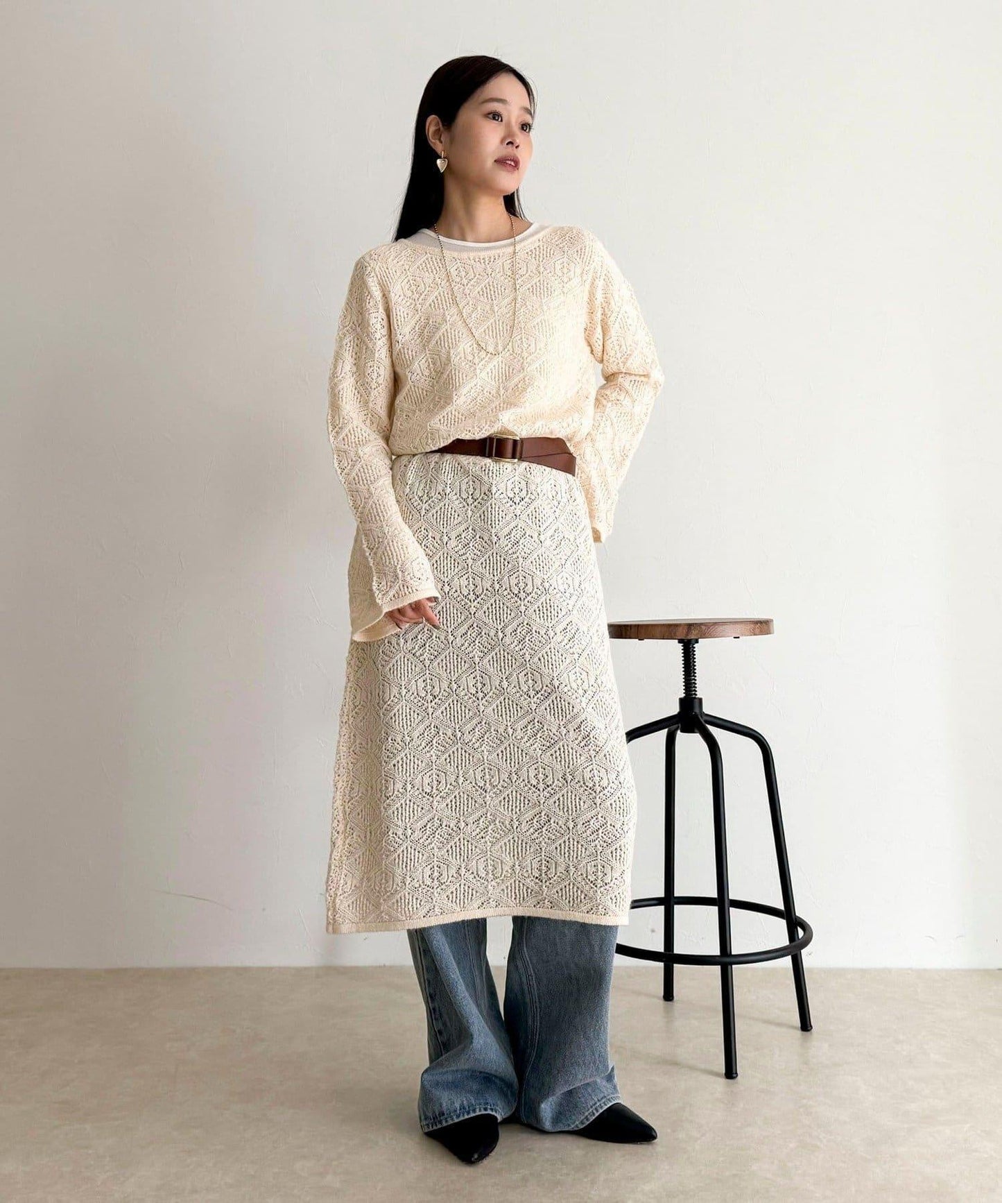 馬海毛混紡鏤空圖案喇叭袖連衣裙