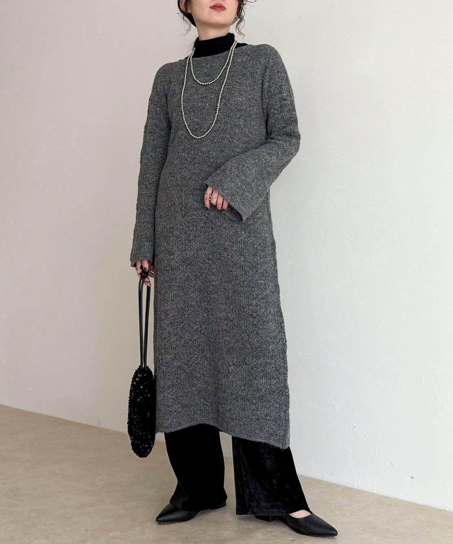 馬海毛混紡鏤空圖案喇叭袖連衣裙