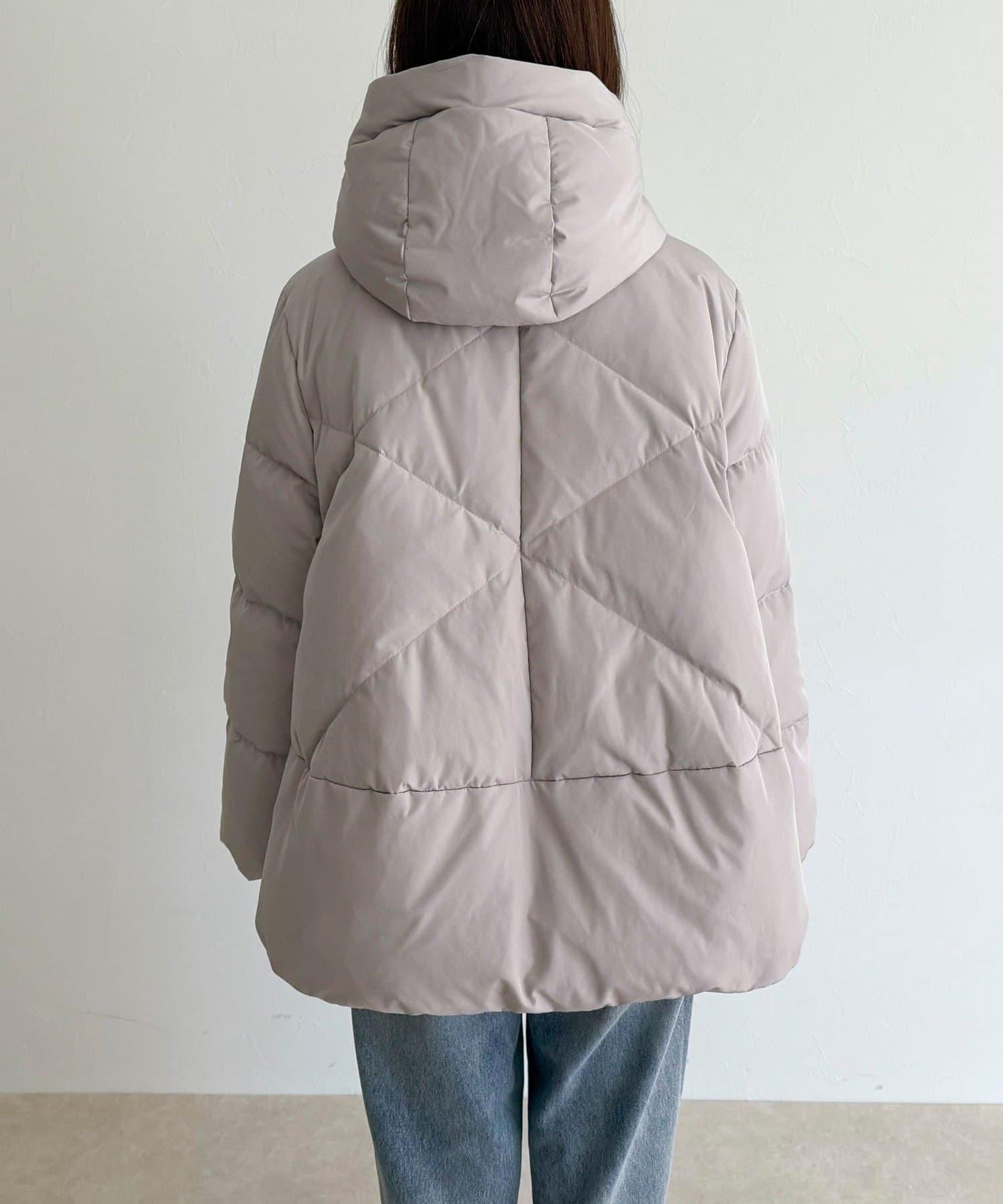 柔軟交叉羽絨大衣