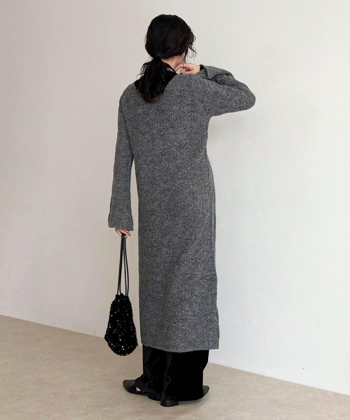 馬海毛混紡鏤空圖案喇叭袖連衣裙