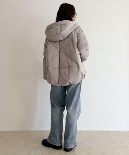 柔軟交叉羽絨大衣