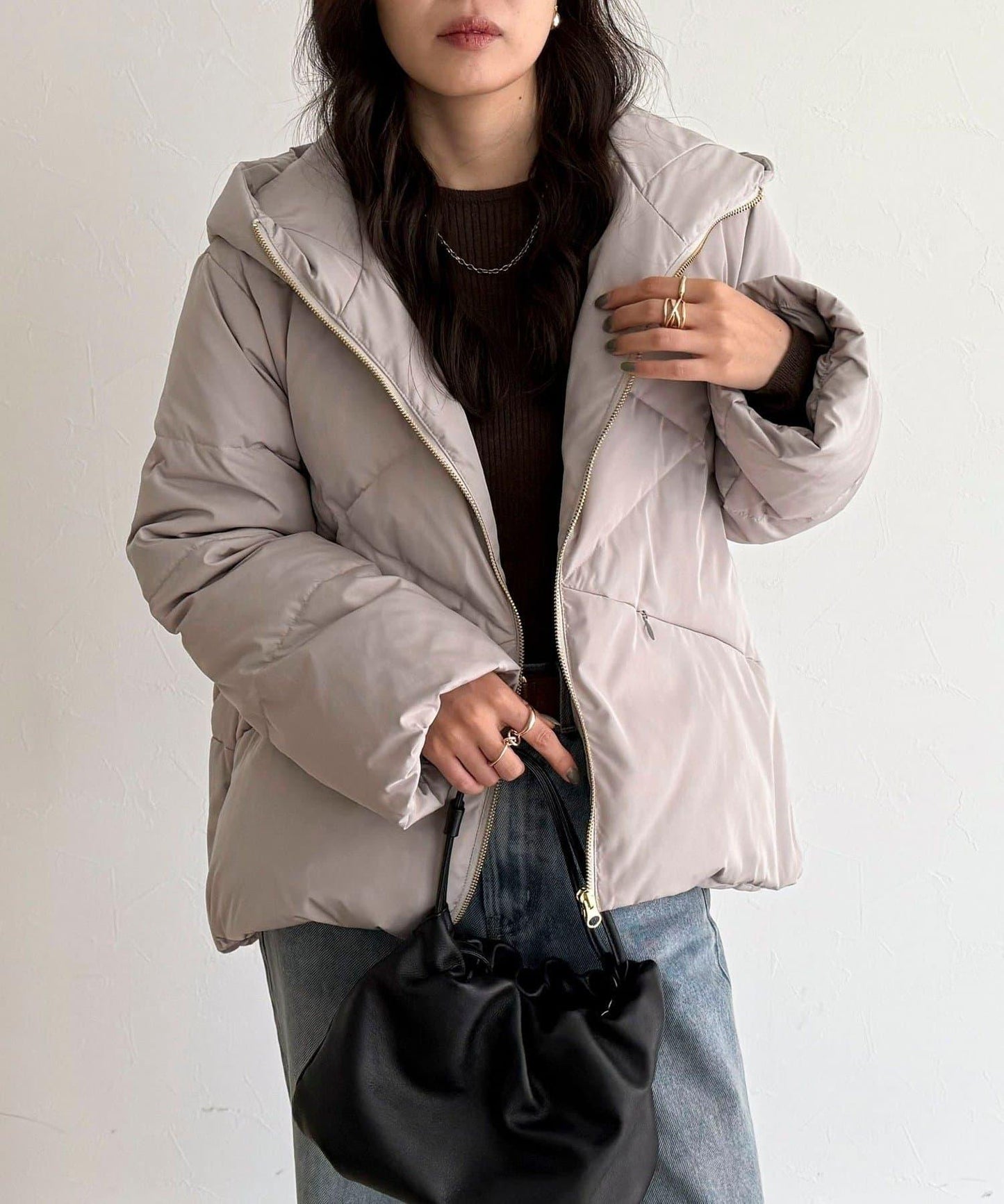 柔軟交叉羽絨大衣