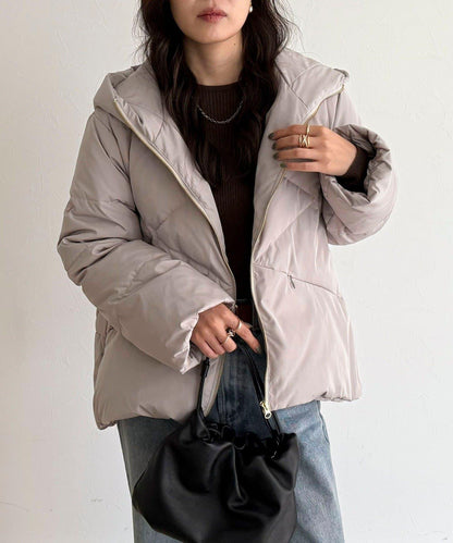 柔軟交叉羽絨大衣