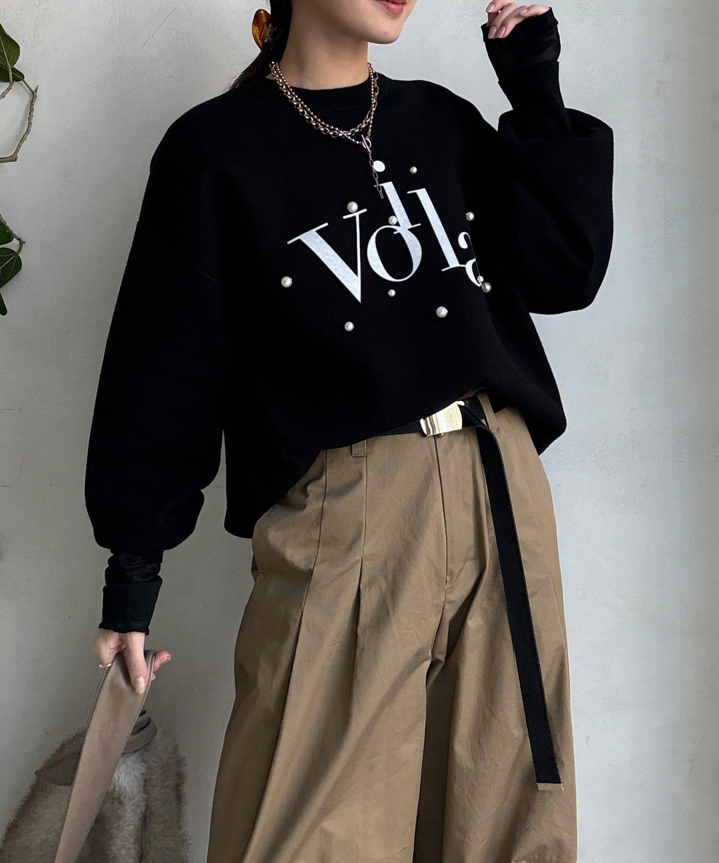 珍珠標誌針織上衣